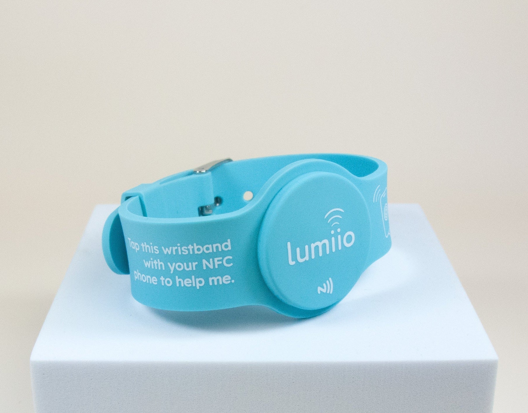 Blue Lumiio NFC safeguarding wristband on a white box