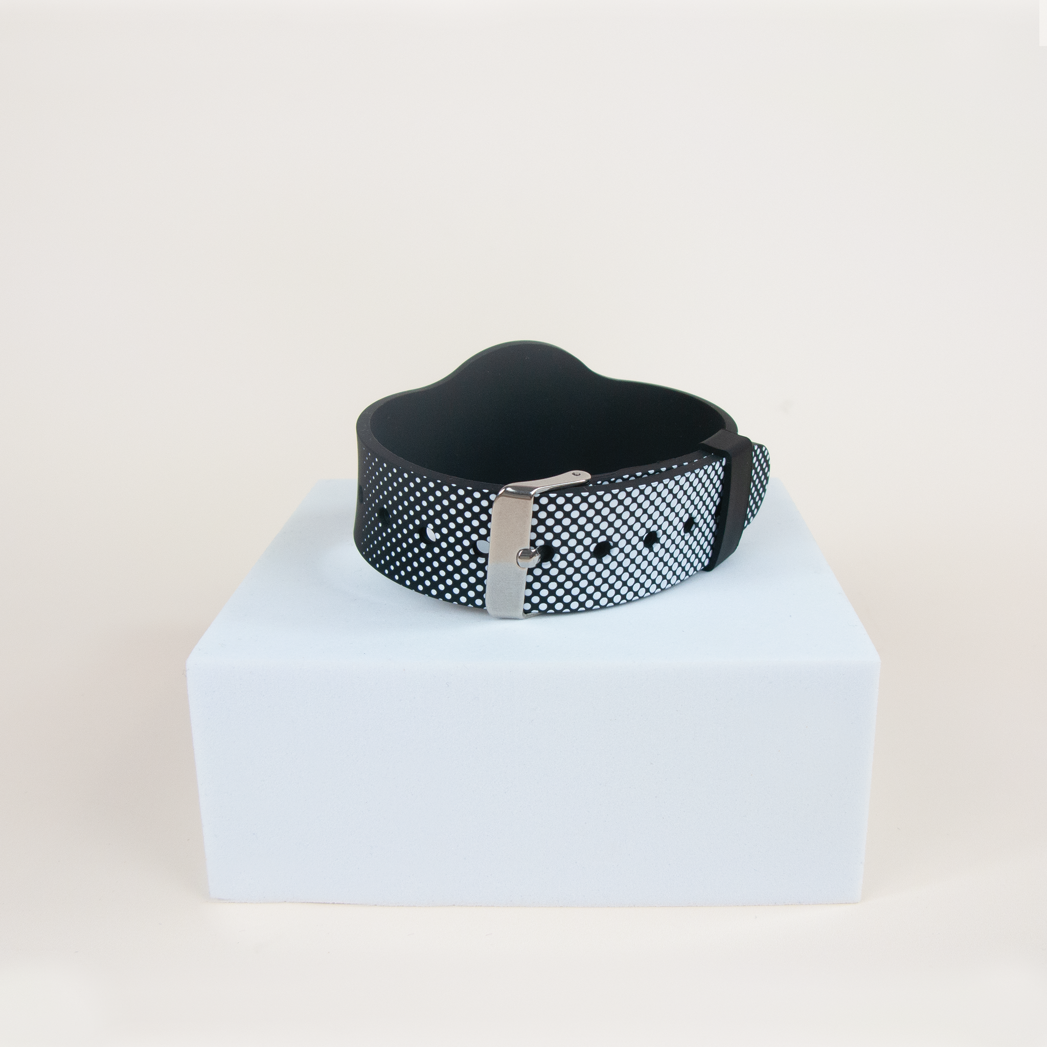 Soft Touch Wristband- Black Lumiio