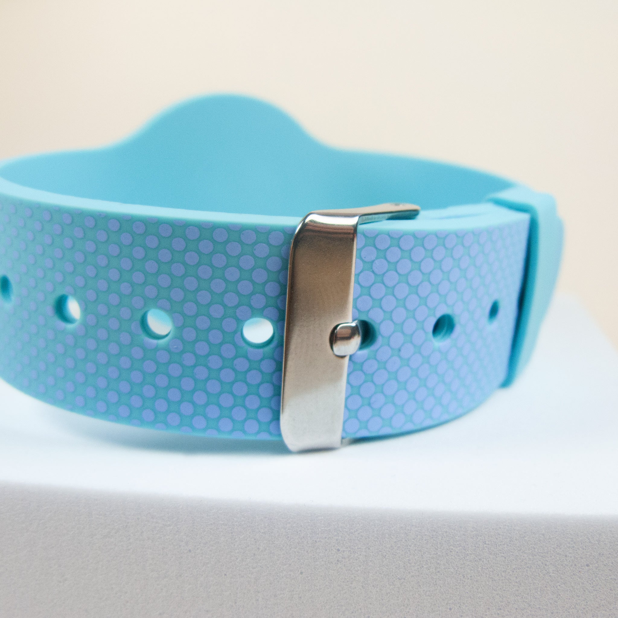 Soft Touch Wristband - Blue Lumiio